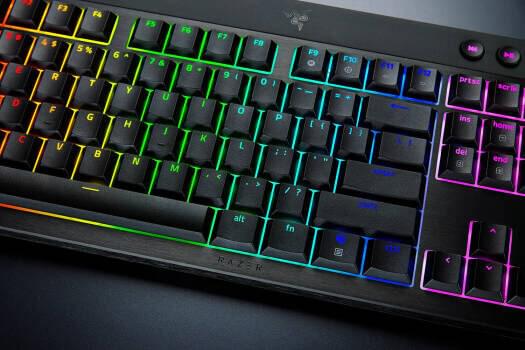 Razer RZ03-05270100-R3M1, BlackWidow V4 low-profile mechanical keyboard, HyperSpeed wireless, bulk esports and B2B use